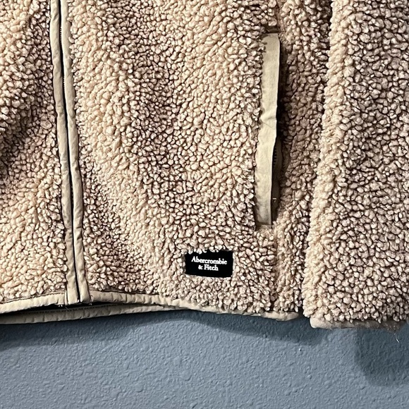 Abercrombie & Fitch Men’s Tan Sherpa Fleece Full Zip Mock Neck Jacket Sz XS EUC - Picture 3 of 5